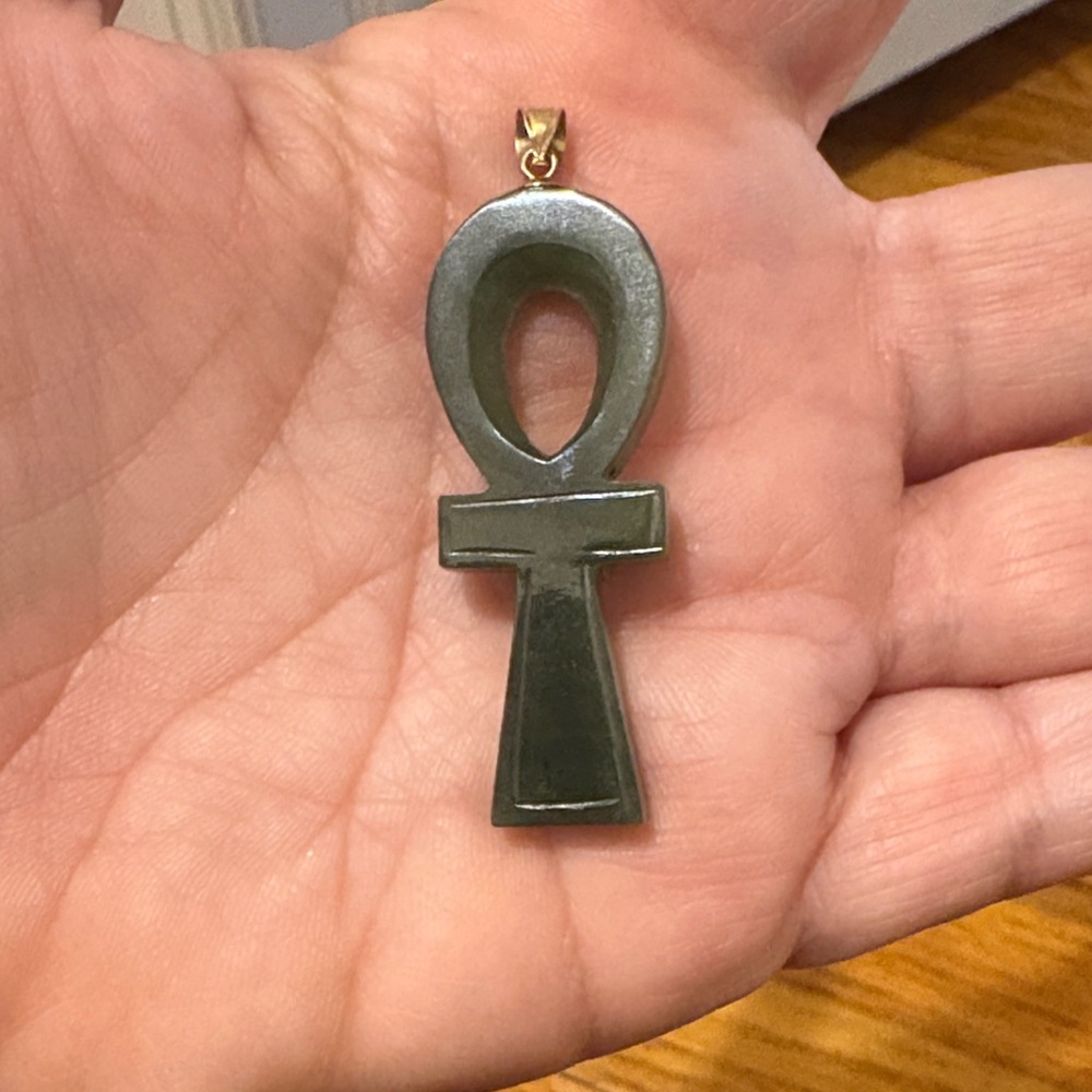 14k jade ankh